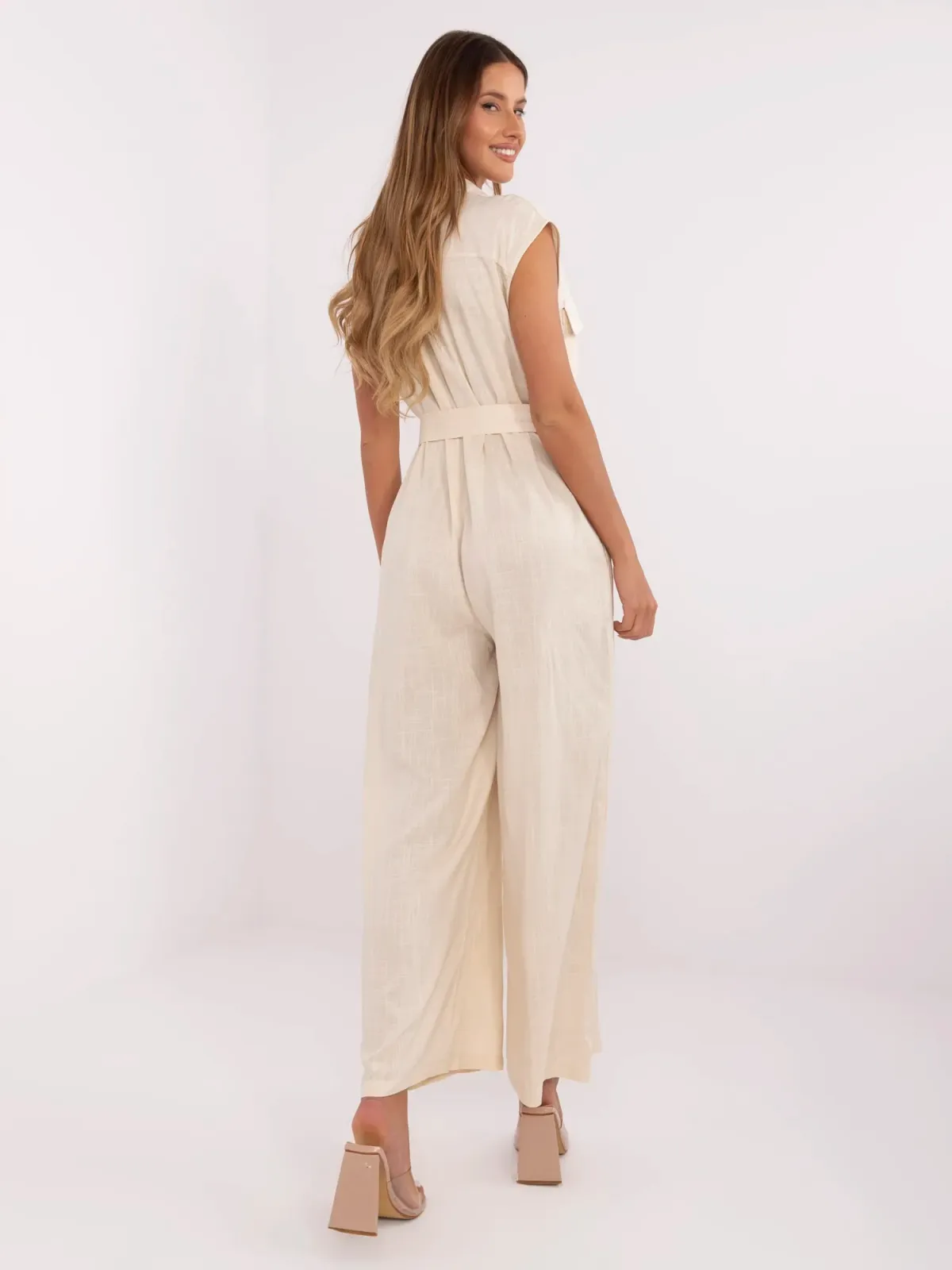 Kombinezon o kroju safari z wiązanym paskiem - zdjęcie 1