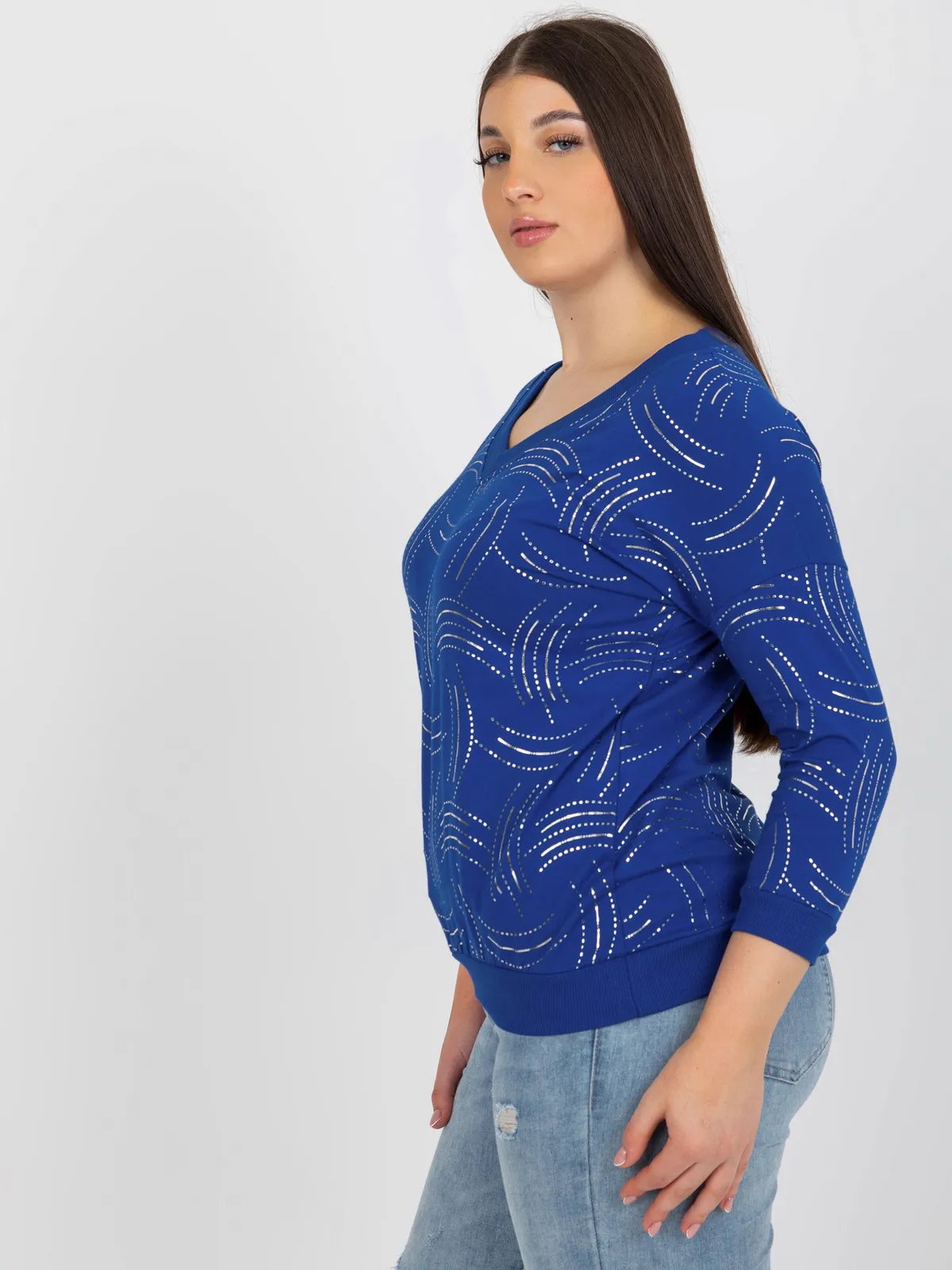 Czarna bluzka plus size z nadrukiem i rękawem 3/4 - zdjęcie 1