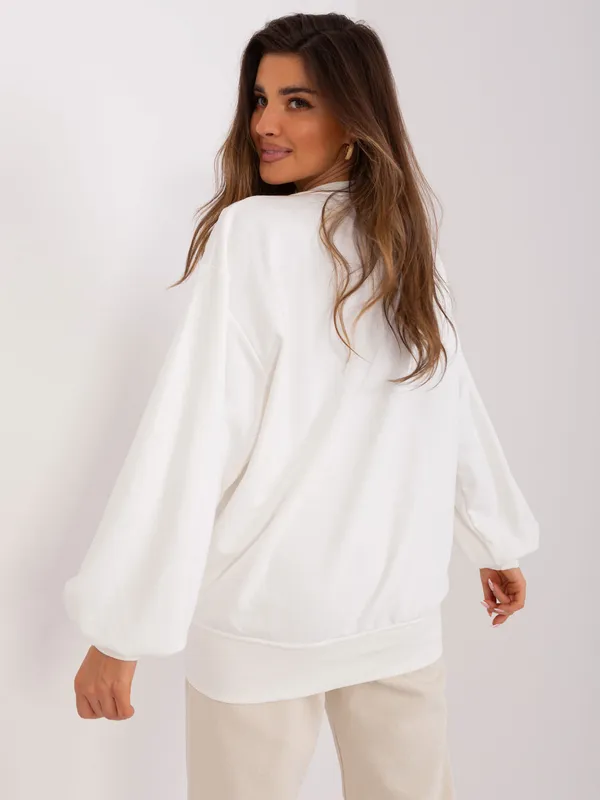 Beżowa bluza bez kaptura o kroju oversize - widok 2