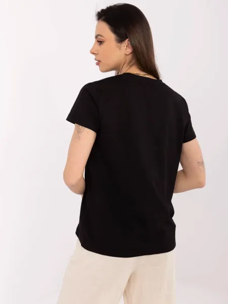 Klasyczny T-shirt o minimalistycznym kroju