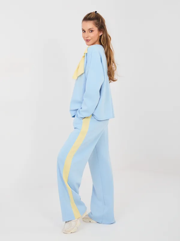 Casualowe spodnie dresowe z lampasem o kroju wide leg