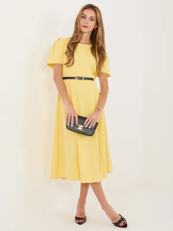 Elegancka sukienka rozkloszowana z krótkim rękawem