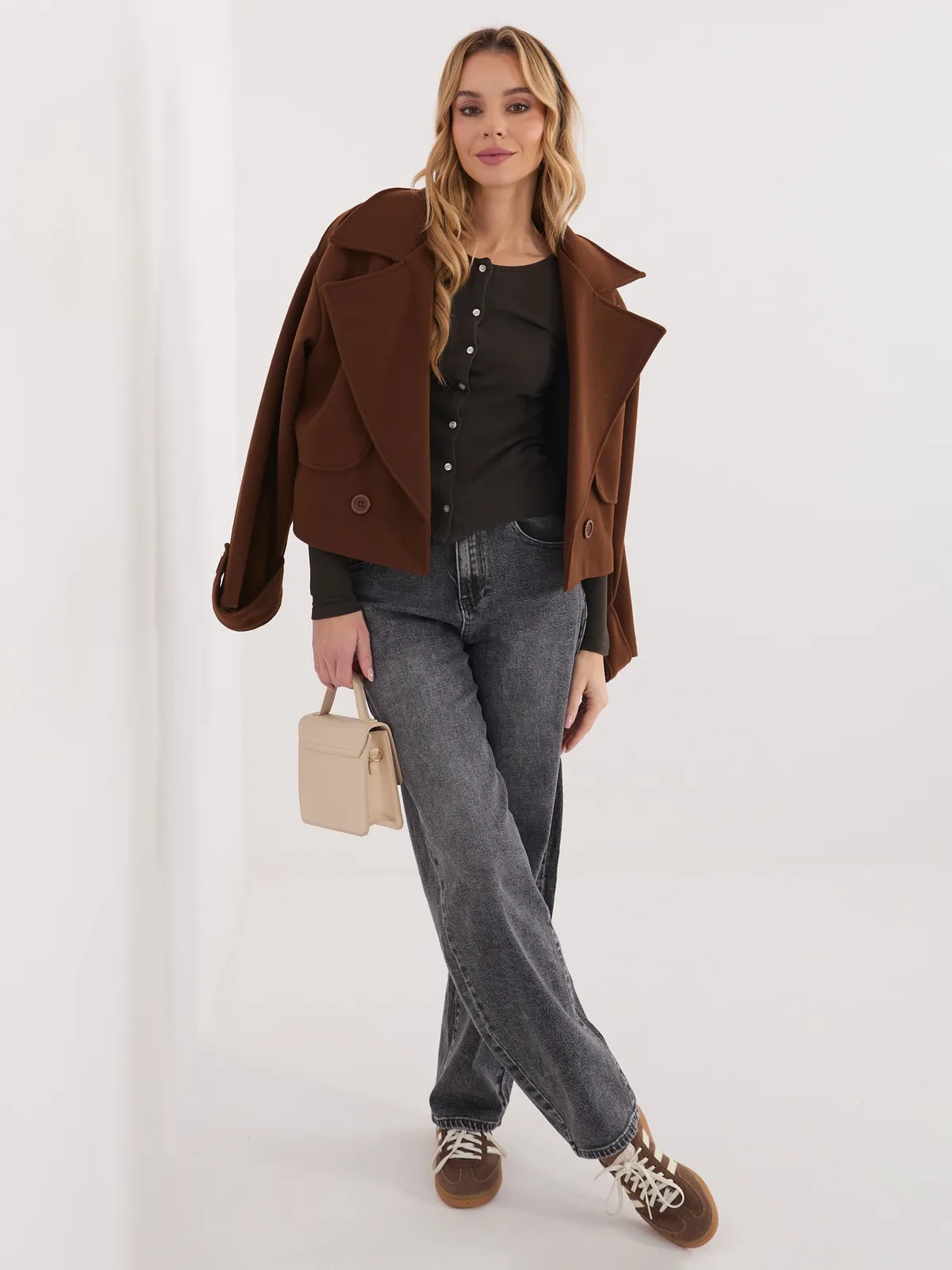 Dopasowana bluzka w prążek zapinana na guziki - zdjęcie 1