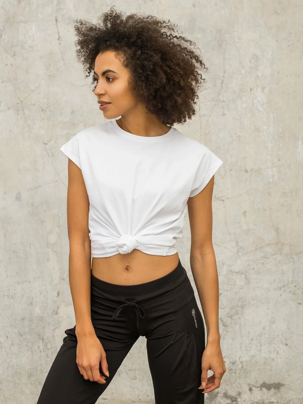 Biały t-shirt damski FOR FITNESS - zdjęcie 2