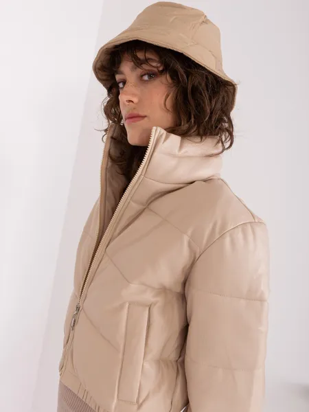 Camelowy pikowany kapelusz bucket hat