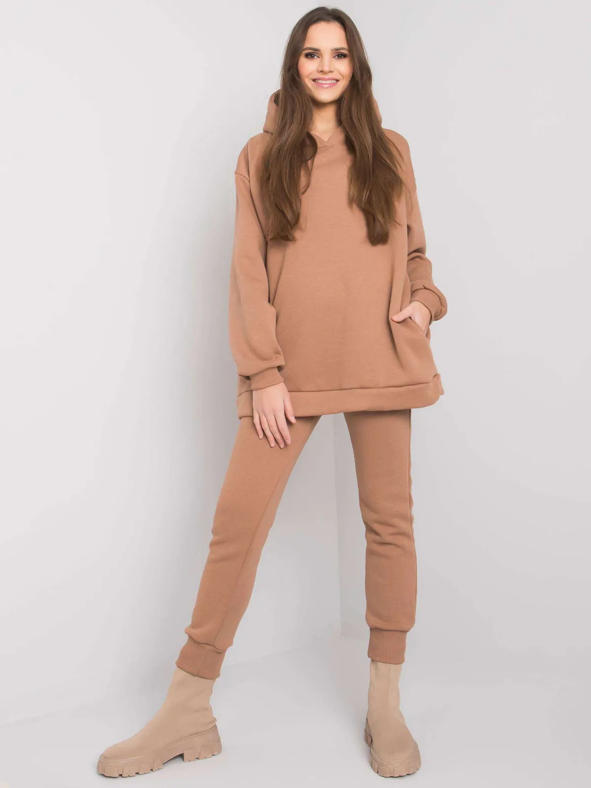 Komplet dresowy oversize z bluzą z kapturem - zdjęcie 1