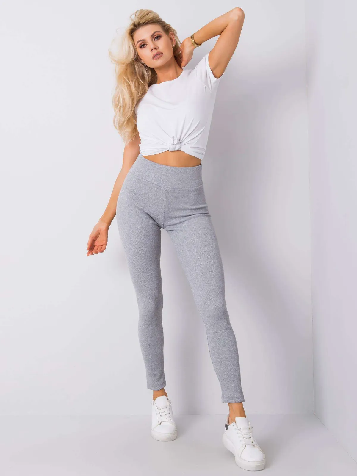 Szare legginsy basic w prążek - zdjęcie 3