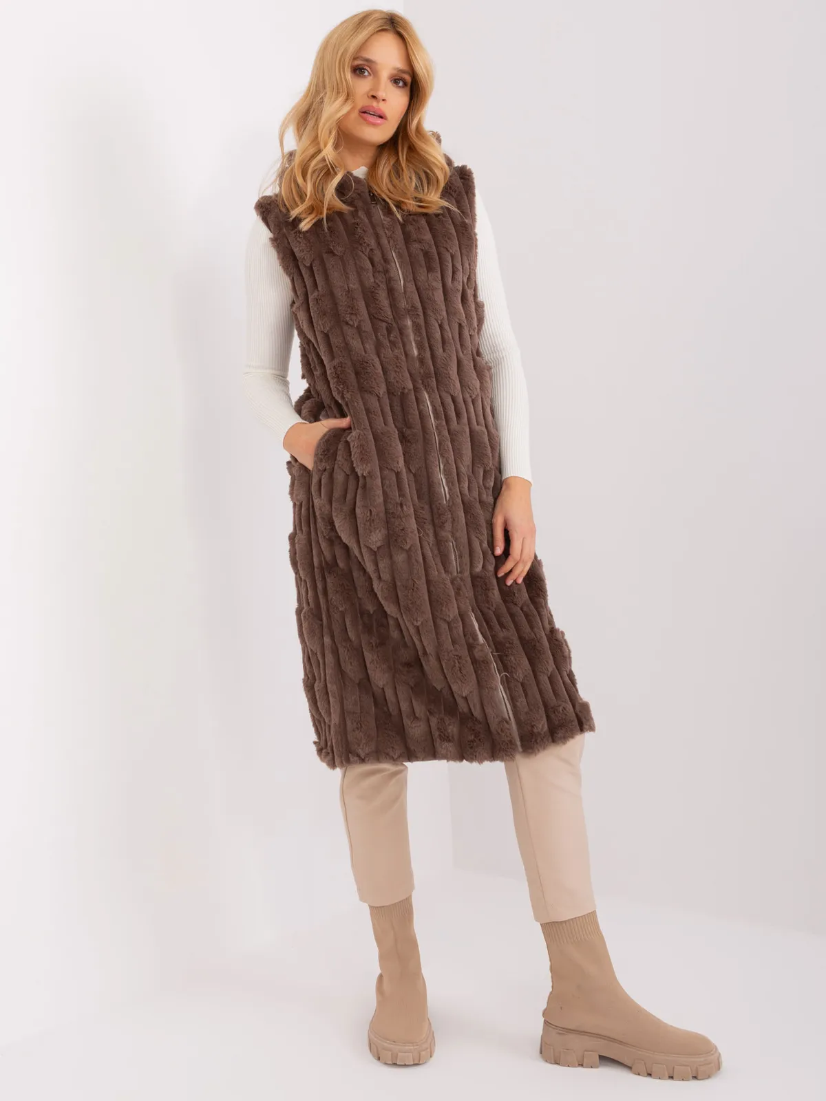 Długa kamizelka z kapturem o kroju oversize - zdjęcie 1