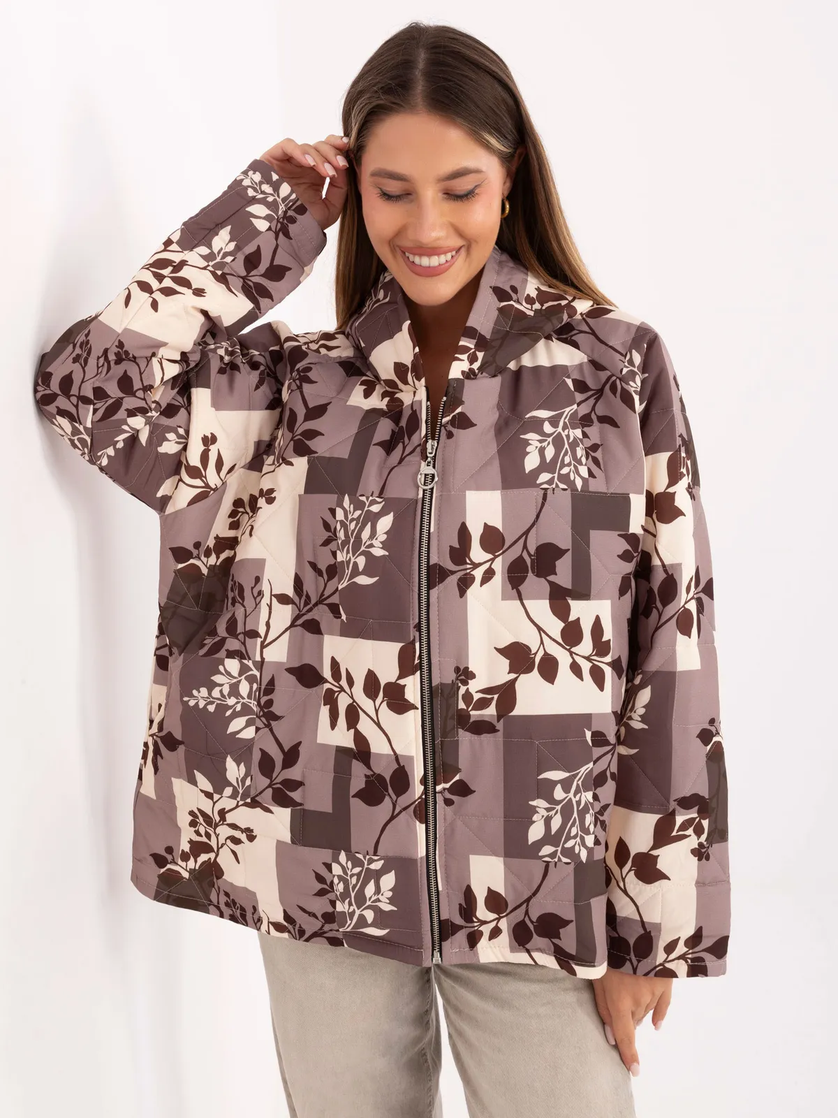 Pikowana kurtka o kroju oversize z kapturem - zdjęcie 1