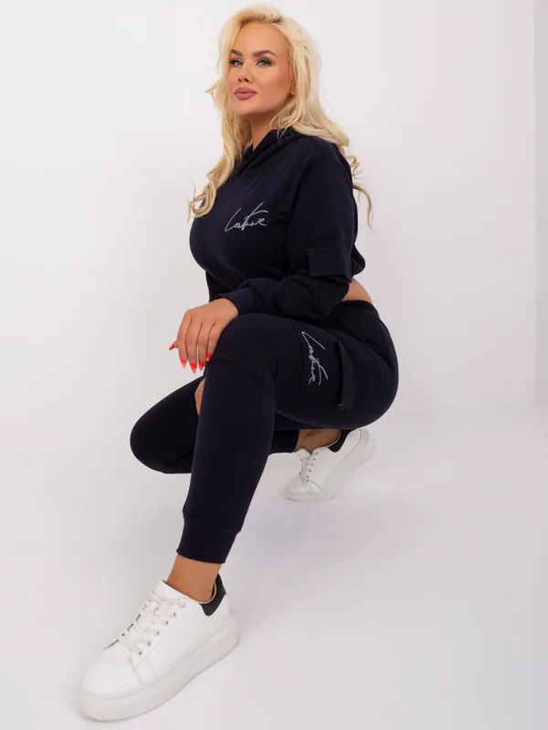 Czarny komplet plus size ze spodniami cargo