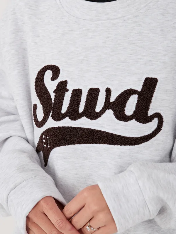 Casualowa bluza oversize z wypukłym napisem