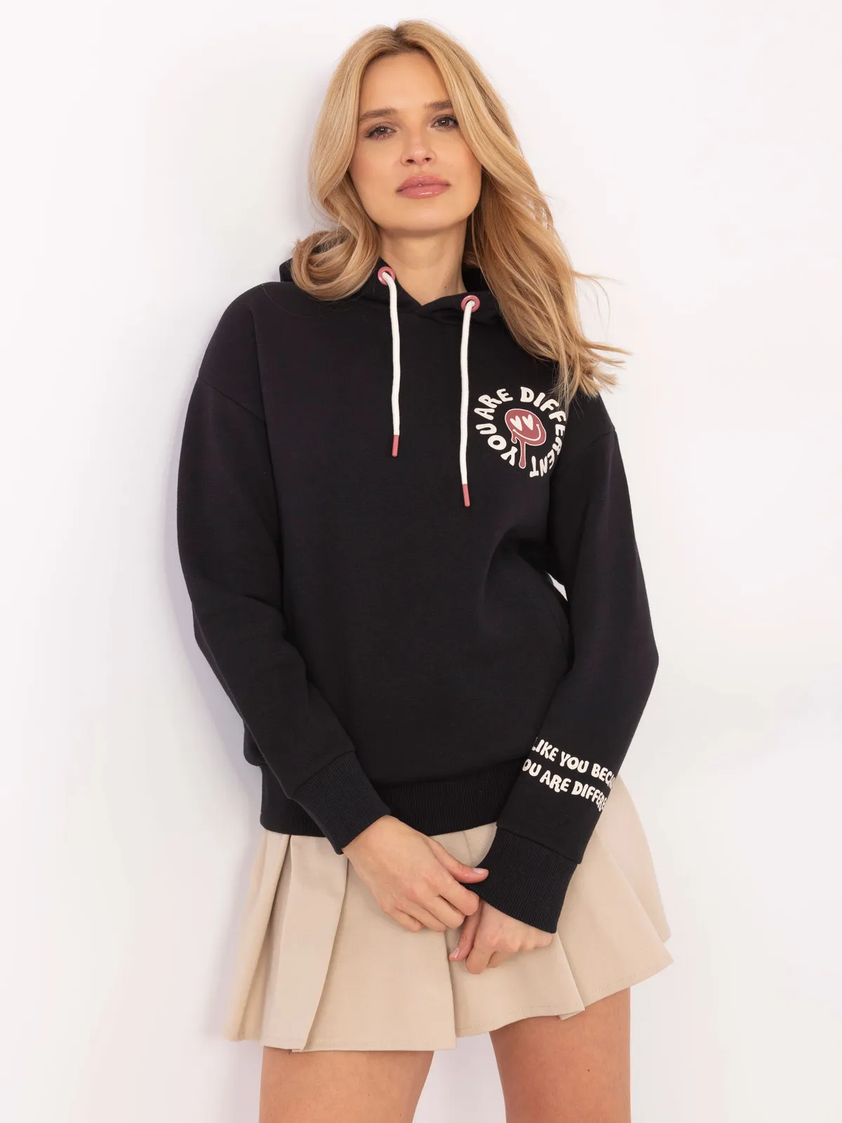 Casualowa bluza z kapturem i nadrukami oversize - zdjęcie 1