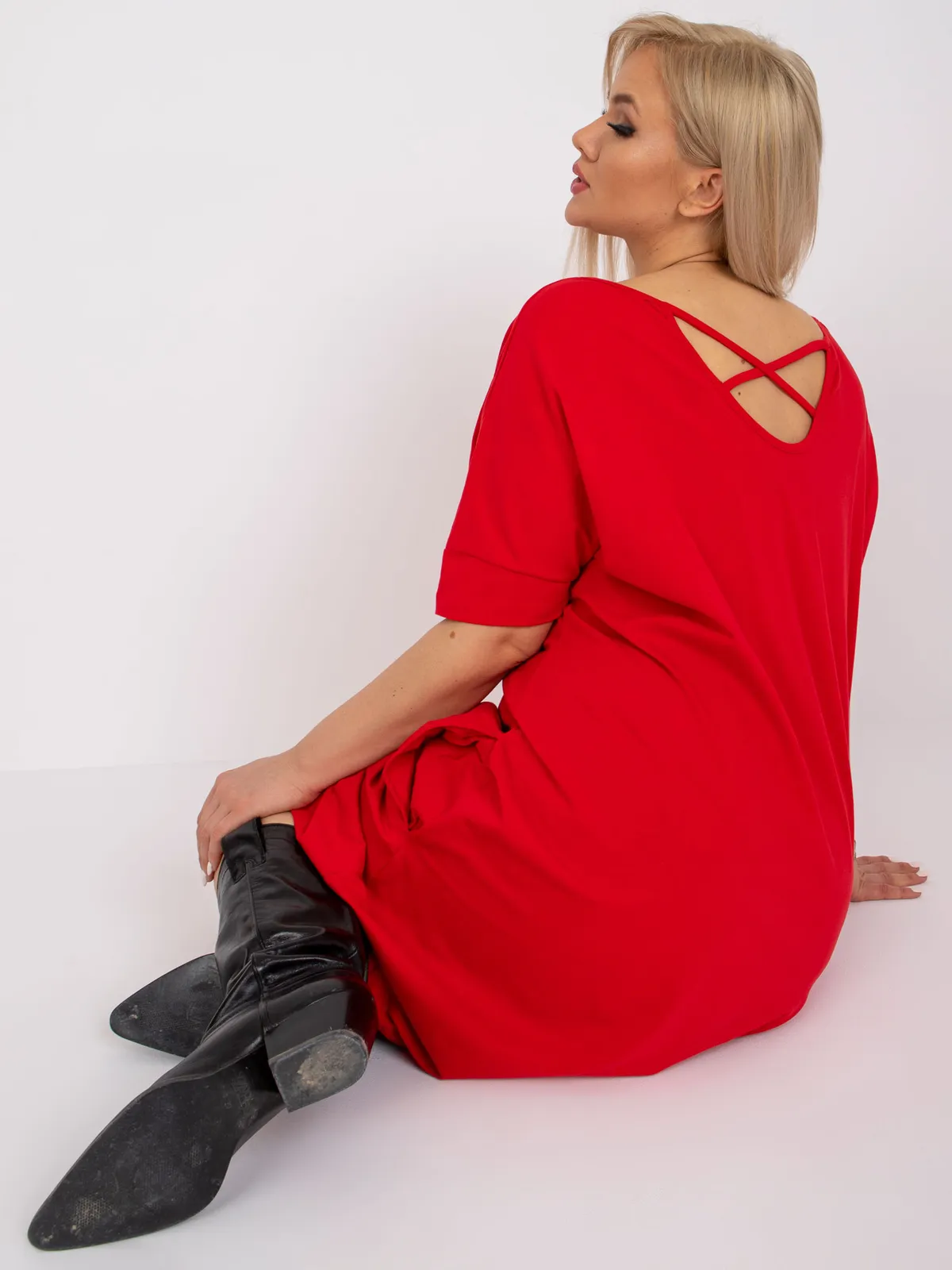 Bordowa luźna sukienka plus size - zdjęcie 3