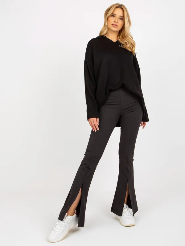 Czarne prążkowane legginsy z rozcięciami - widok 2