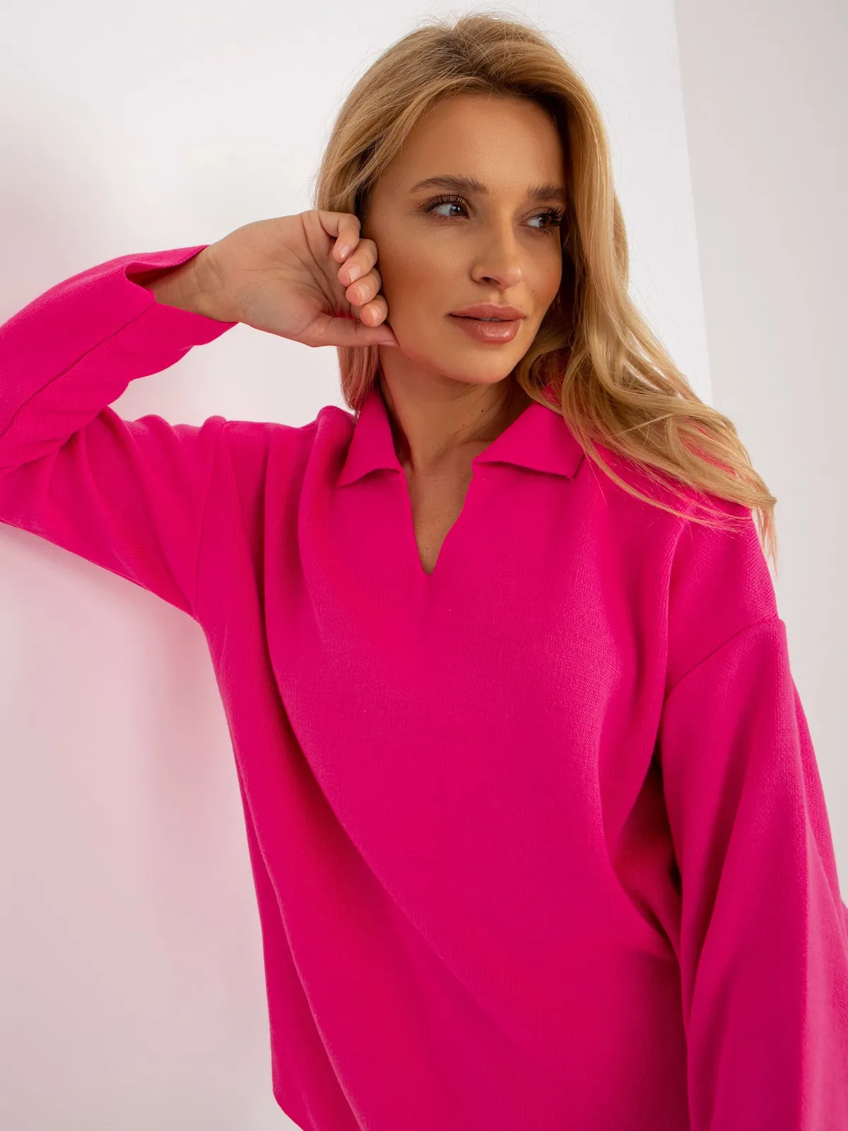 Czerwony długi sweter oversize z kołnierzykiem RUE PARIS - zdjęcie 1