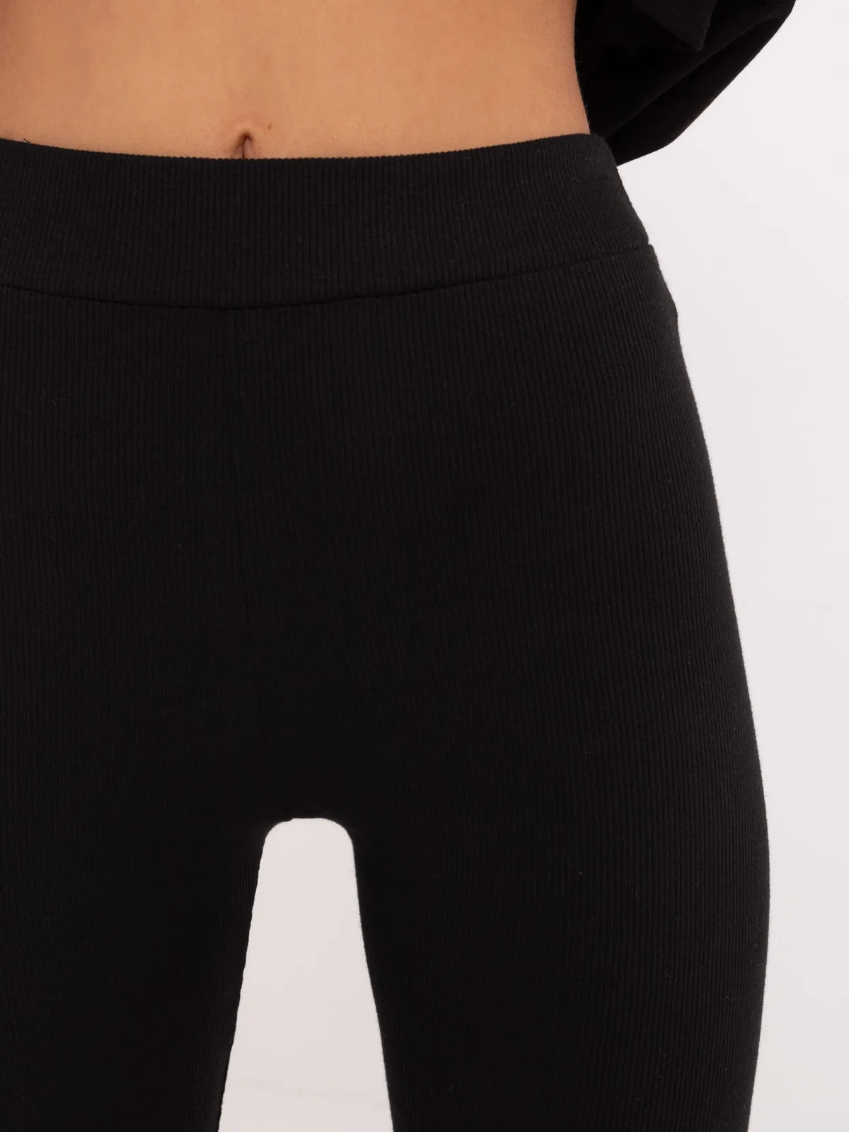 Dwuczęściowy komplet z długą bluzą i legginsami - zdjęcie 1