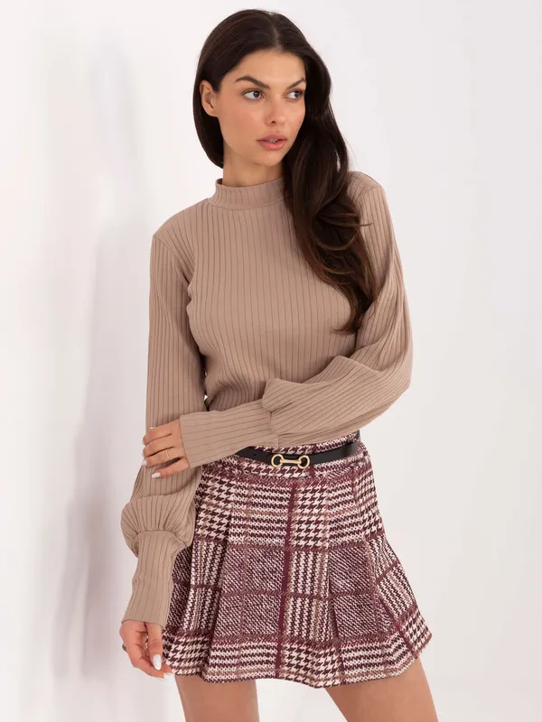 Prążkowana bluzka z półgolfem i bufiastymi rękawami - widok 2