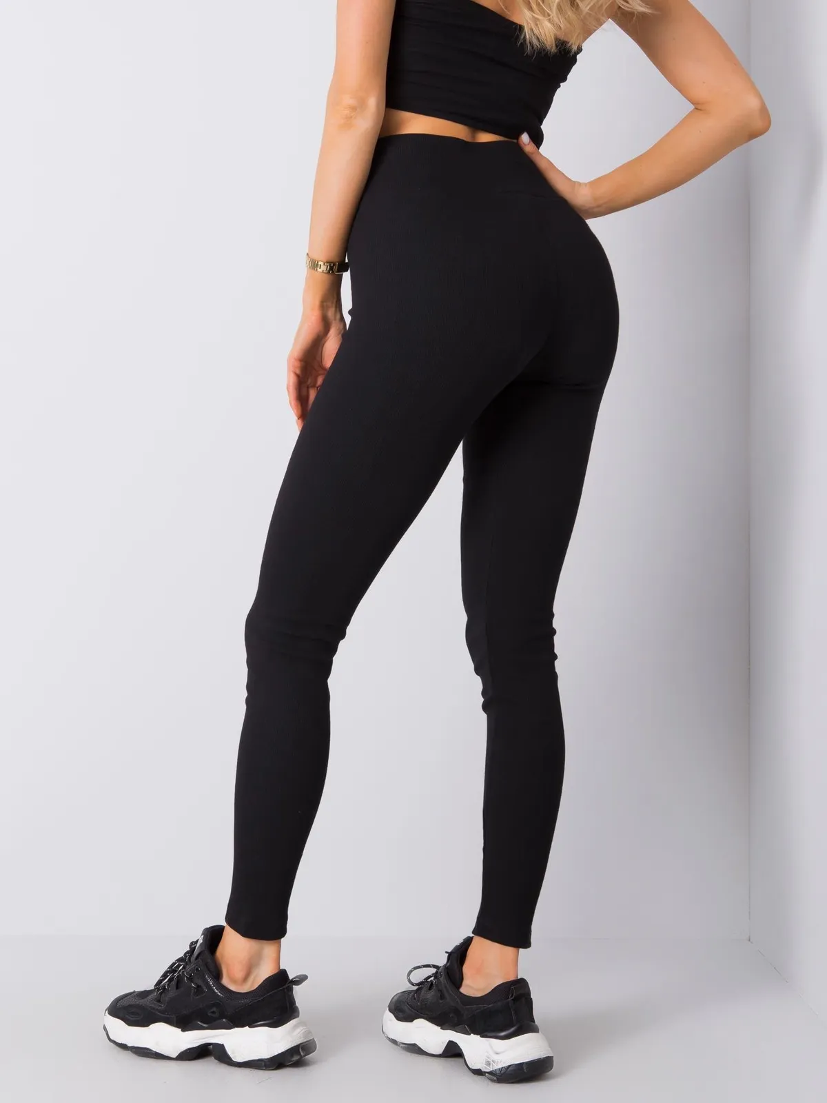 Szare legginsy basic w prążek - zdjęcie 4