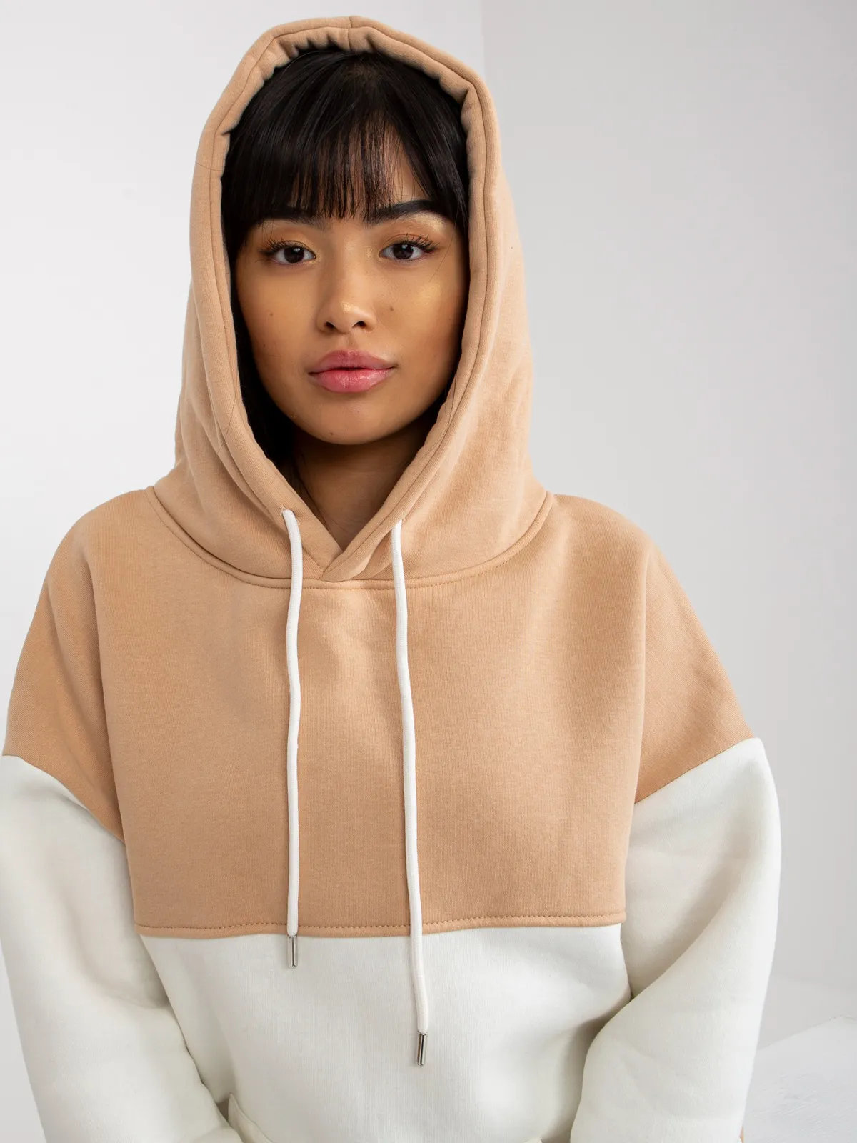 Zielono-ecru dresowa bluza basic kangurka RUE PARIS - zdjęcie 9