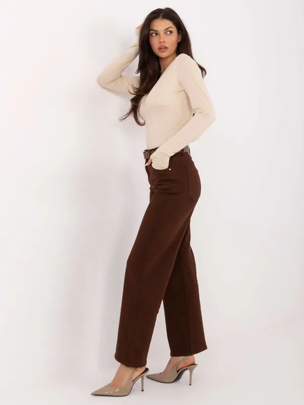 Klasyczne spodnie jeansowe o kroju wide leg