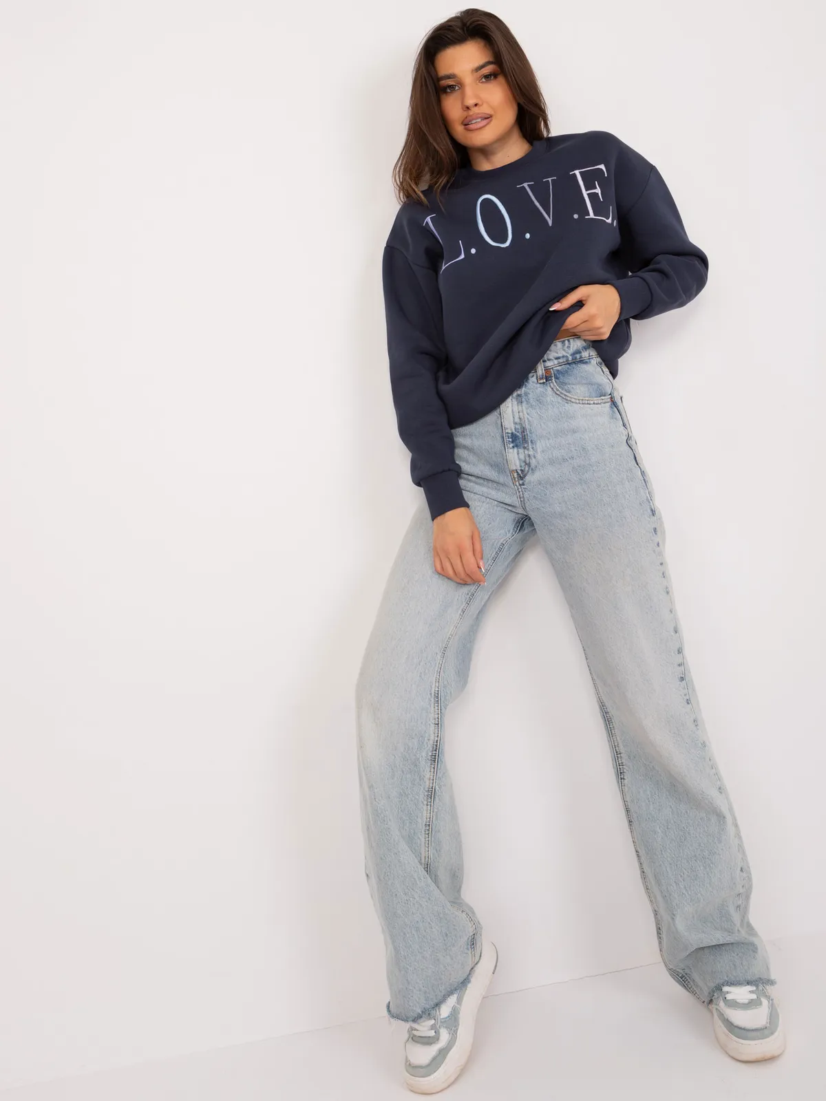 Bluza oversize z napisem w stylu casual - zdjęcie 1