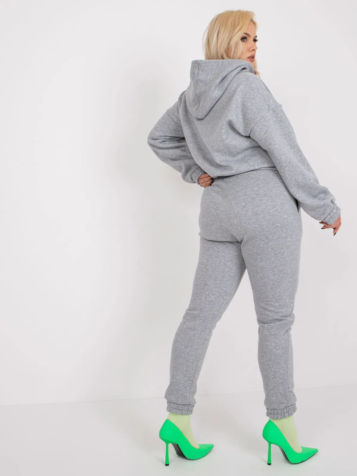 Komplet dresowy oversize z bluzą i joggerami - zdjęcie 1