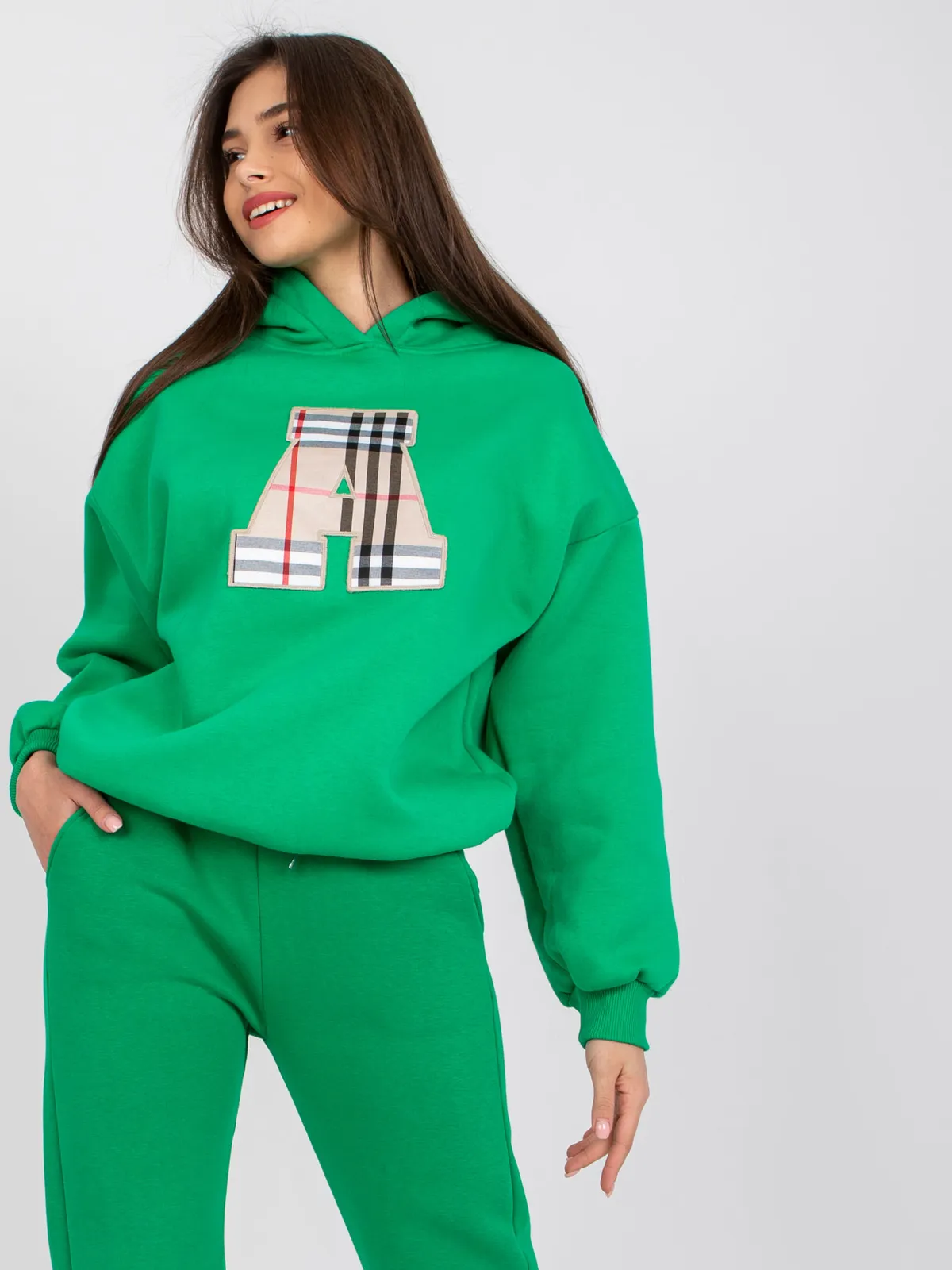 Oversize bluza z kapturem i aplikacją - zdjęcie 1