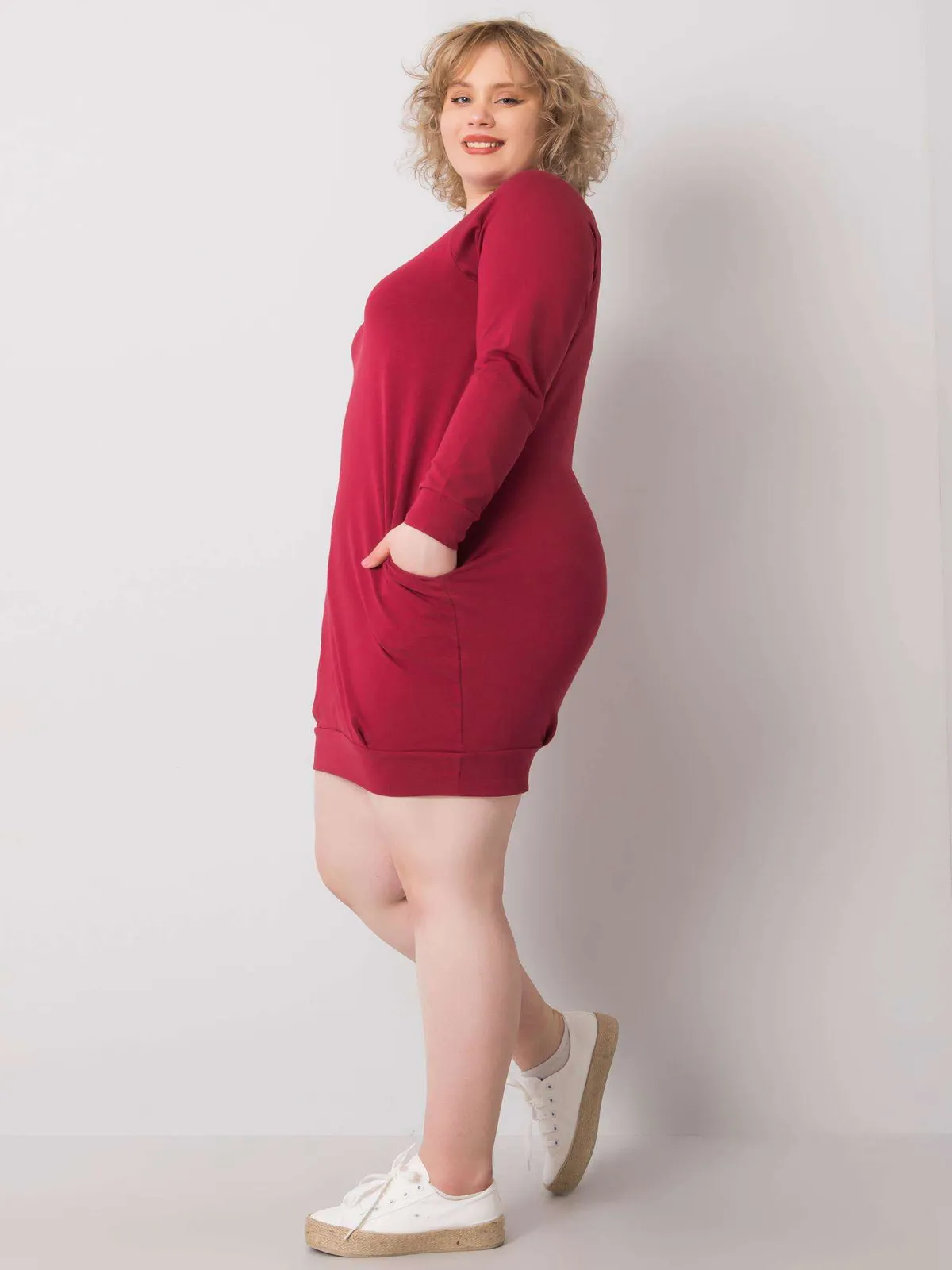 Ciemnozielona sukienka plus size z długim rękawem - zdjęcie 3
