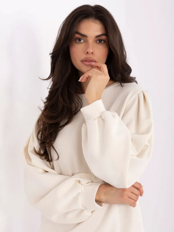 Bluza z bufkami w klimacie glamour - widok 2