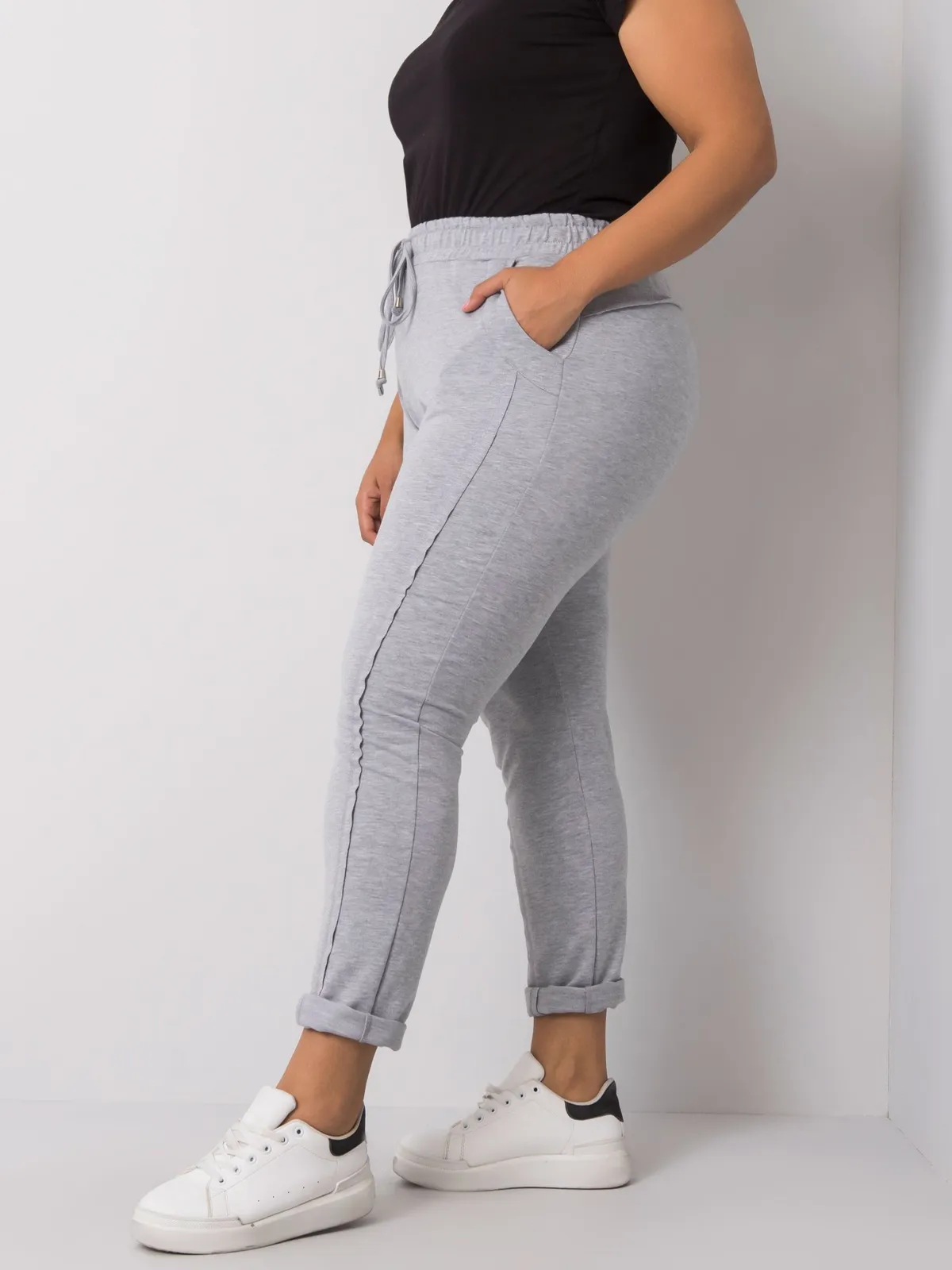 Szare melanżowe spodnie dresowe plus size z bawełny - zdjęcie 2