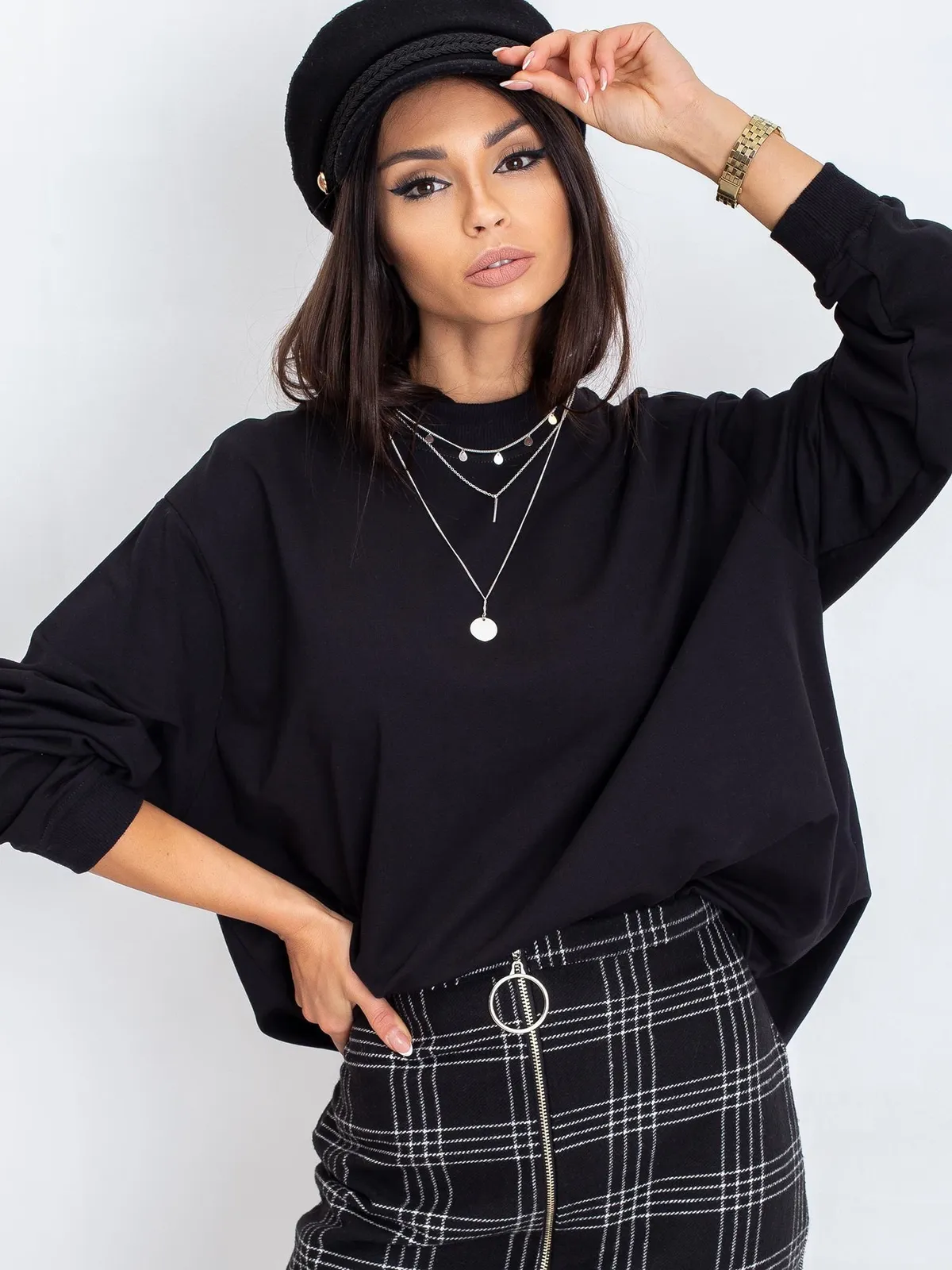Czarna bawełniana bluza basic - zdjęcie 6