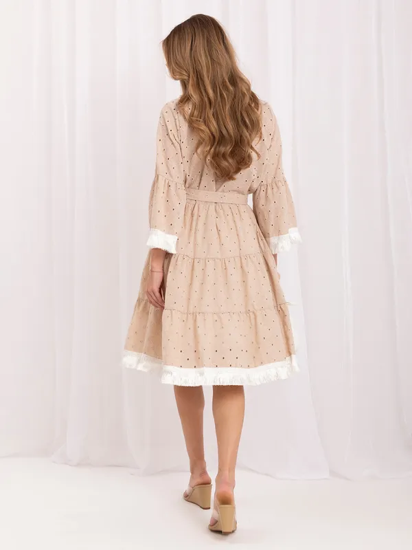 Sukienka midi w stylu boho z falbanami