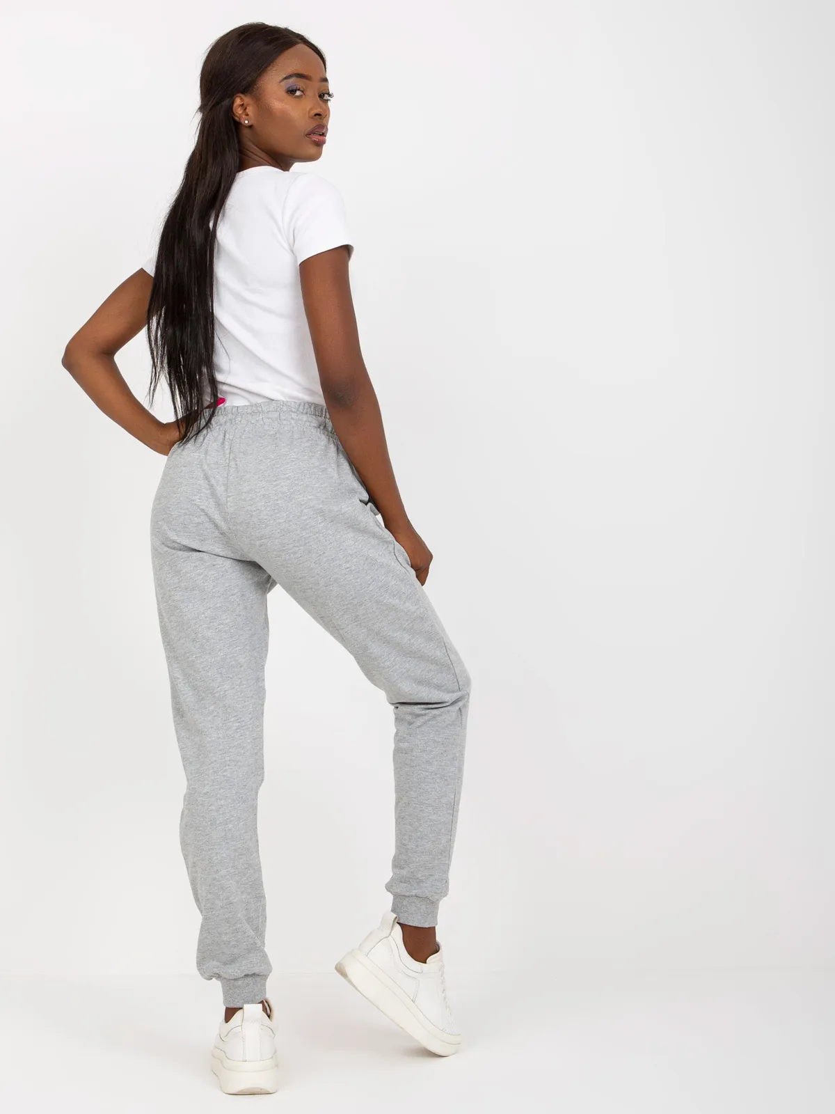 Szare melanżowe dresowe spodnie basic jogger - zdjęcie 2