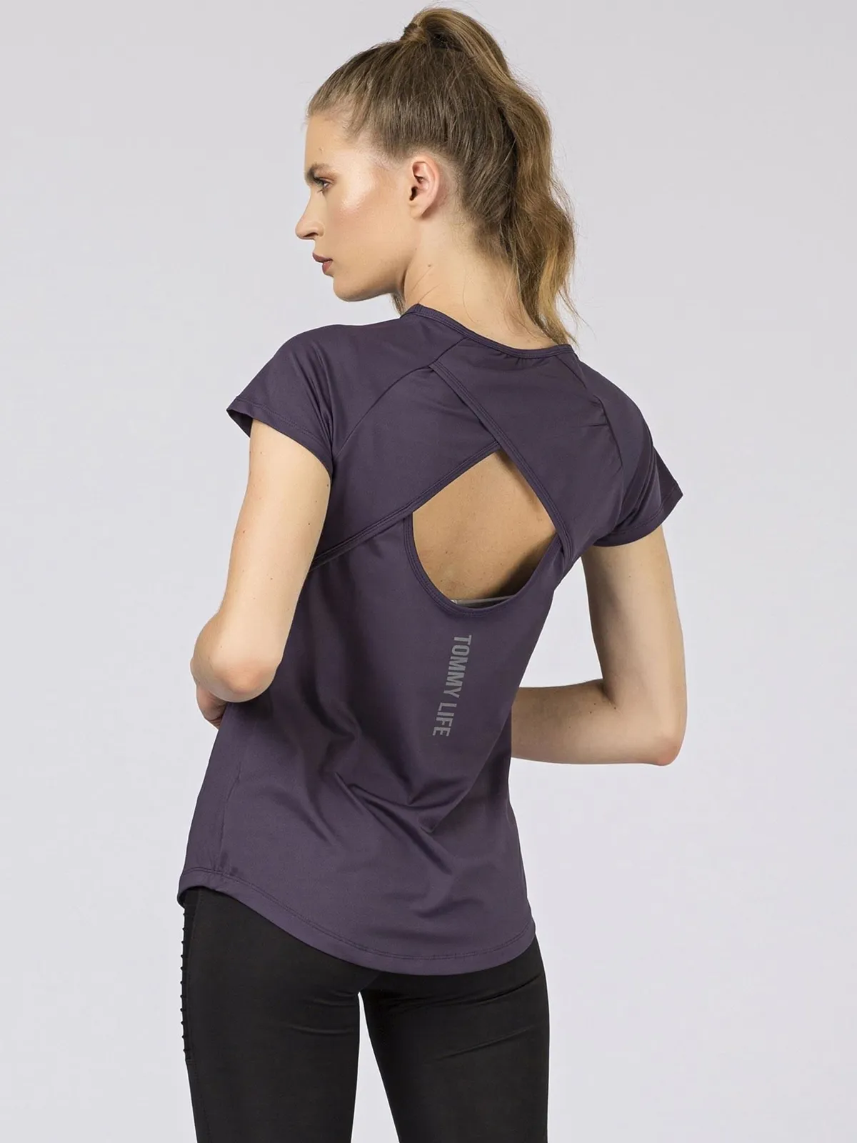 Damski sportowy t-shirt fioletowy TOMMY LIFE - zdjęcie 3