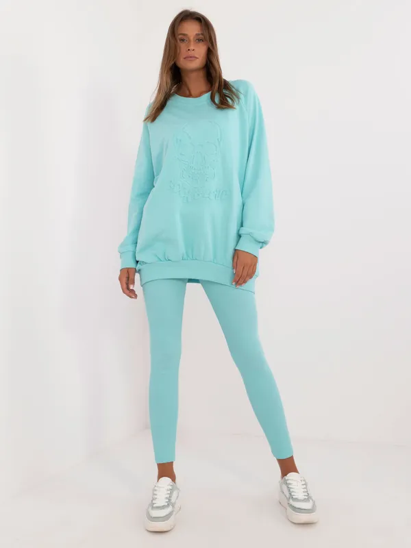 Casualowy komplet z bluzą oversize i legginsami