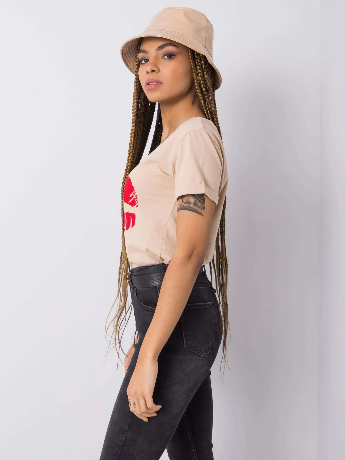 OCH BELLA Biały t-shirt bawełniany z printem - zdjęcie 2