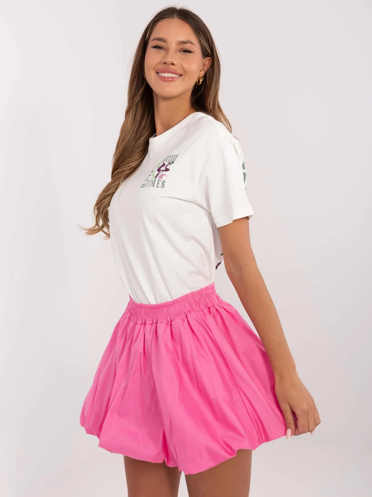 T-shirt z printem w klimacie retro - zdjęcie 4