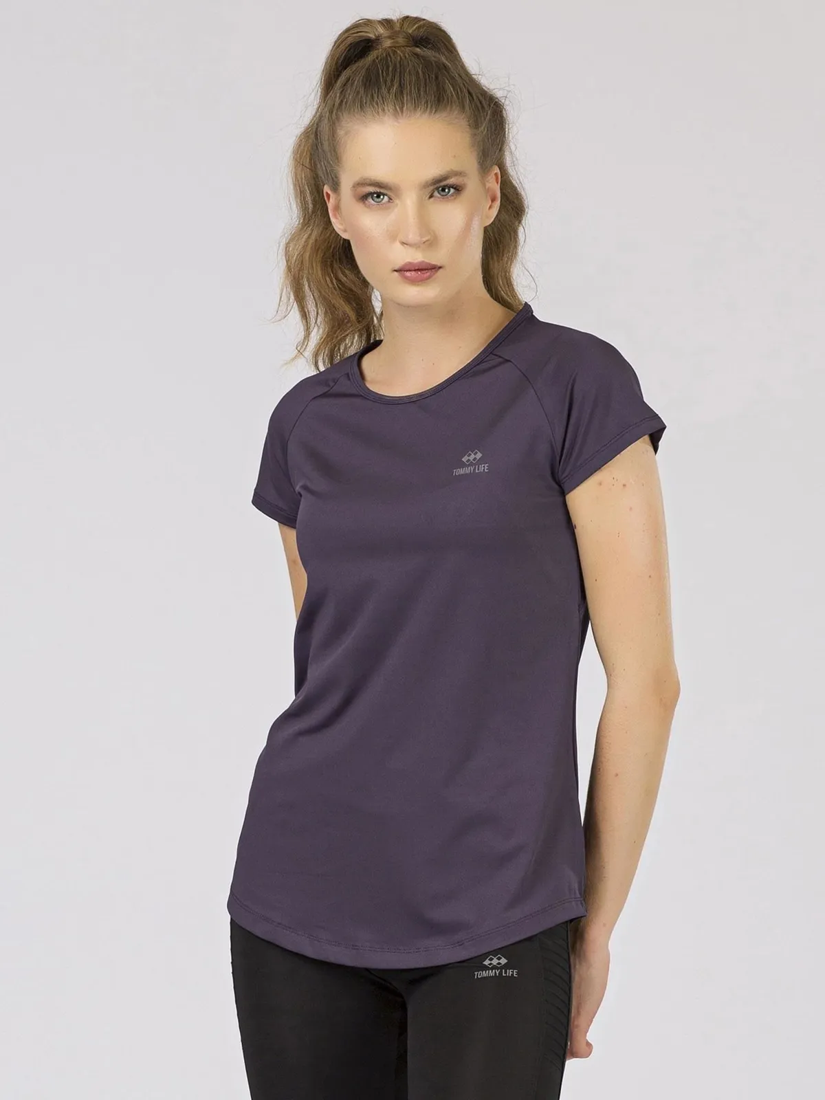 Damski sportowy t-shirt fioletowy TOMMY LIFE - zdjęcie 5