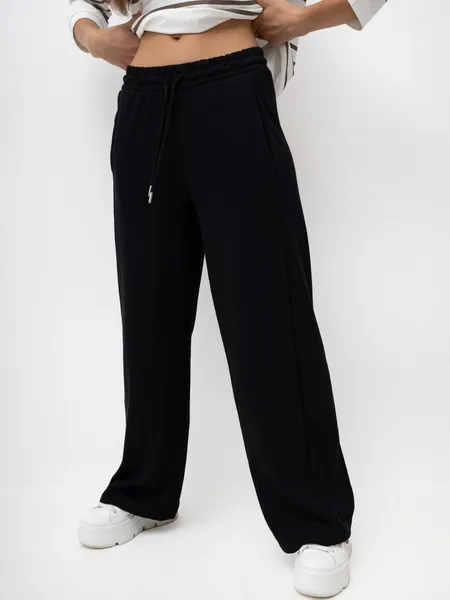 Wygodne spodnie dresowe typu wide leg