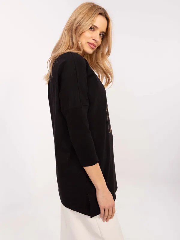 Casualowa bluzka oversize z ozdobnym nadrukiem