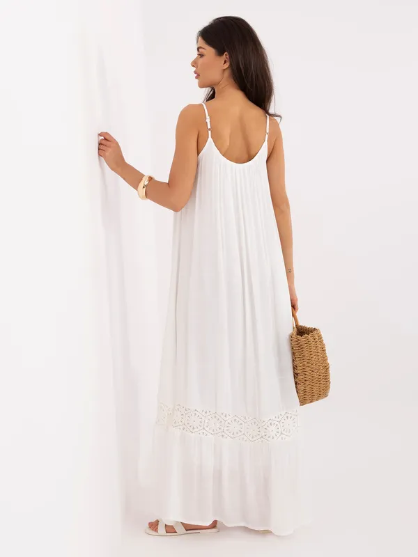 Zwiewna sukienka maxi z dekoracyjnymi ramiączkami