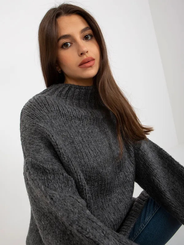 Ecru mini sukienka oversize z dzianiny Violetta RUE PARIS