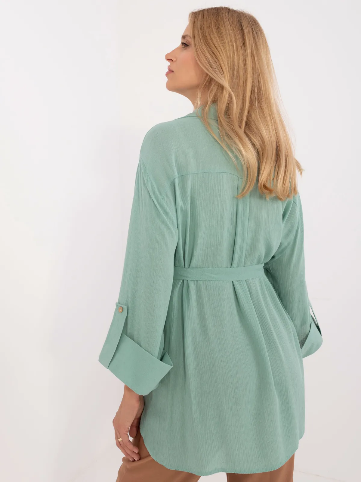 Koszula oversize z wiązaniem w talii - zdjęcie 1