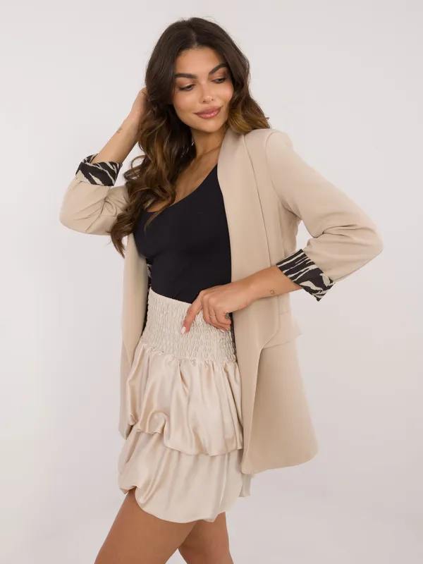 Rozkloszowana spódnica mini z marszczonym pasem