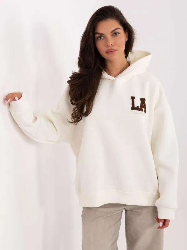 Bluza oversize z kapturem i wypukłym napisem