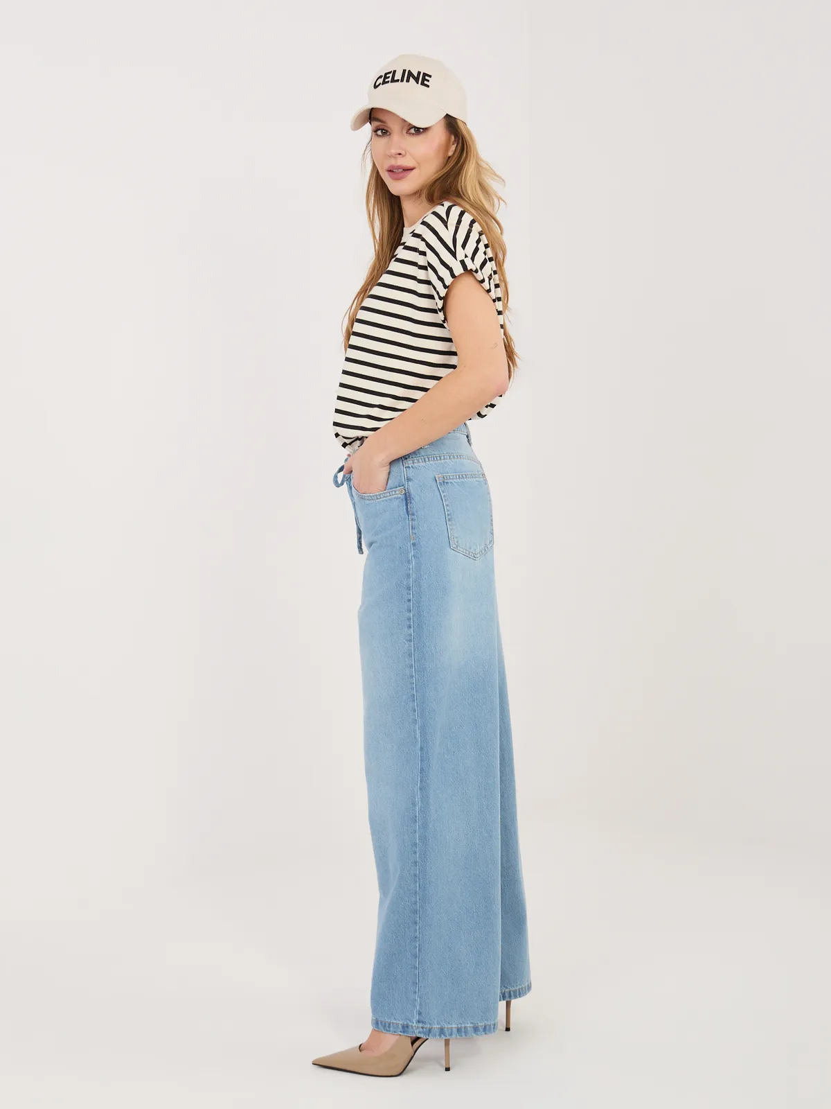 Klasyczne spodnie z szerokimi nogawkami typu wide-leg - zdjęcie 6