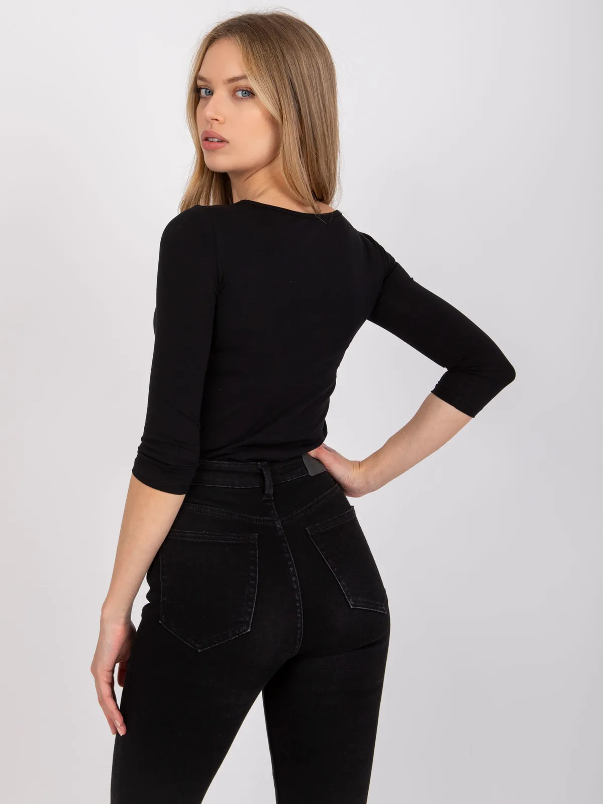 Czarna damska bluzka basic Mona - zdjęcie 7