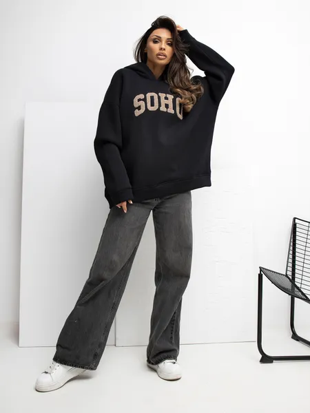 Bluza oversize z kapturem i nadrukiem typu varsity