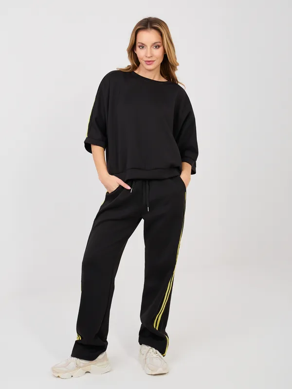 Dwuczęściowy komplet sportowy ze spodniami wide leg - widok 2