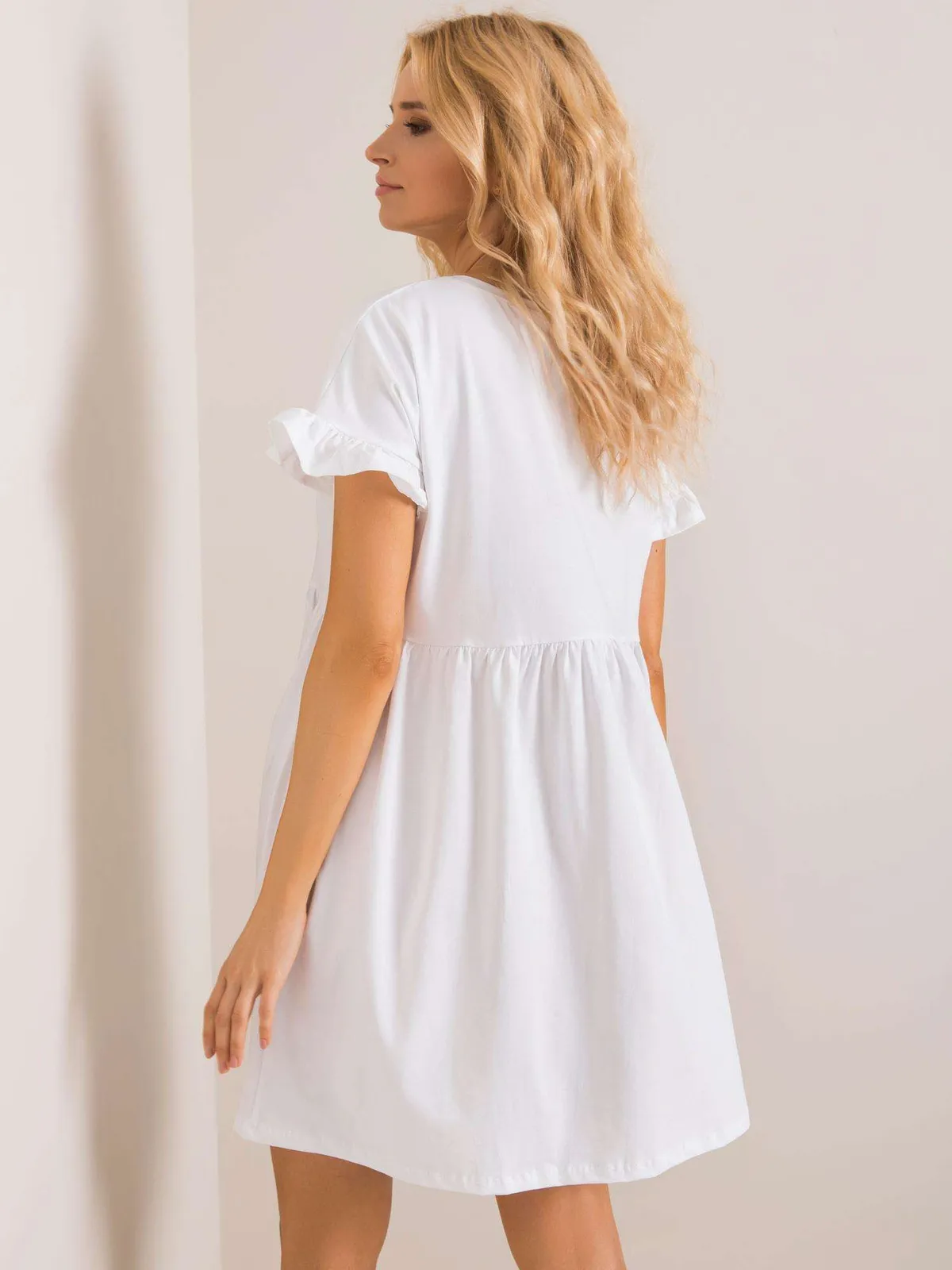 RUE PARIS Czarna sukienka oversize - zdjęcie 3